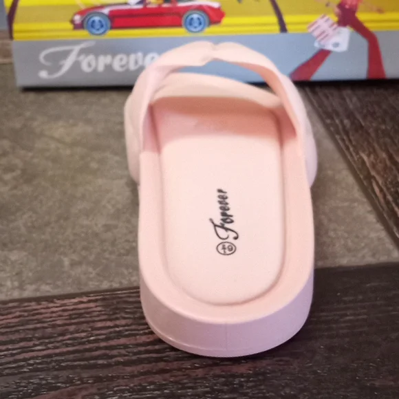 Pink Slipers - Picture 3 of 5